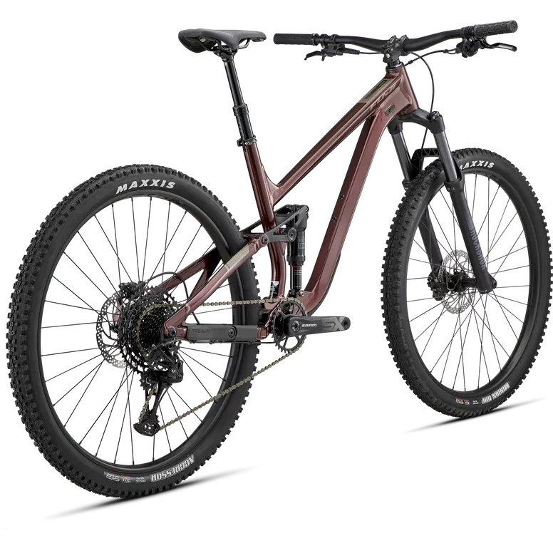 2022_fuji_RAKAN2915_PEARLMAHOGANY_DRIVESIDE